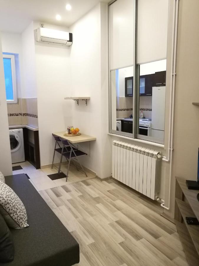 Apartment In The Heart Of Beograd Ngoại thất bức ảnh