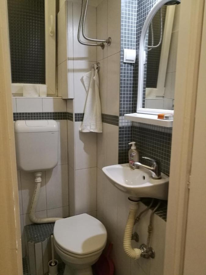 Apartment In The Heart Of Beograd Ngoại thất bức ảnh